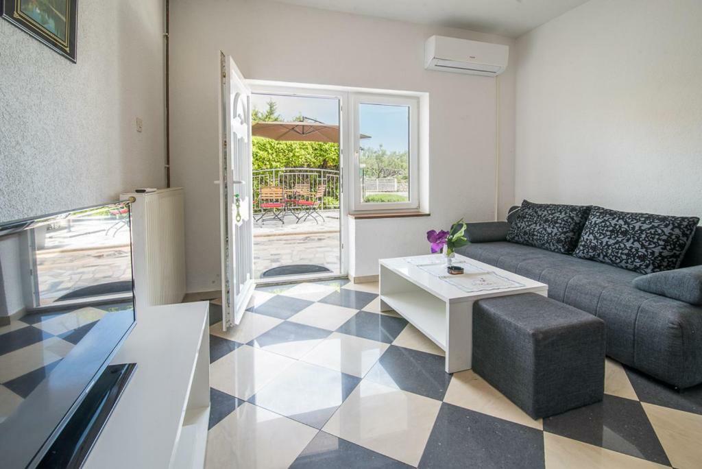 Beljan Apartments Krk Town Buitenkant foto